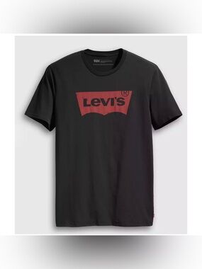 World-famous Levi's logo graphic tee